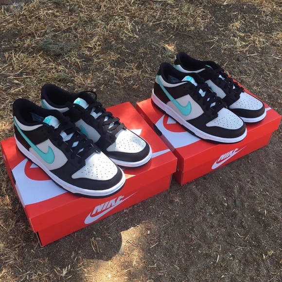 Shoes - Nike Dunk Low Light Bone Tropical Twist